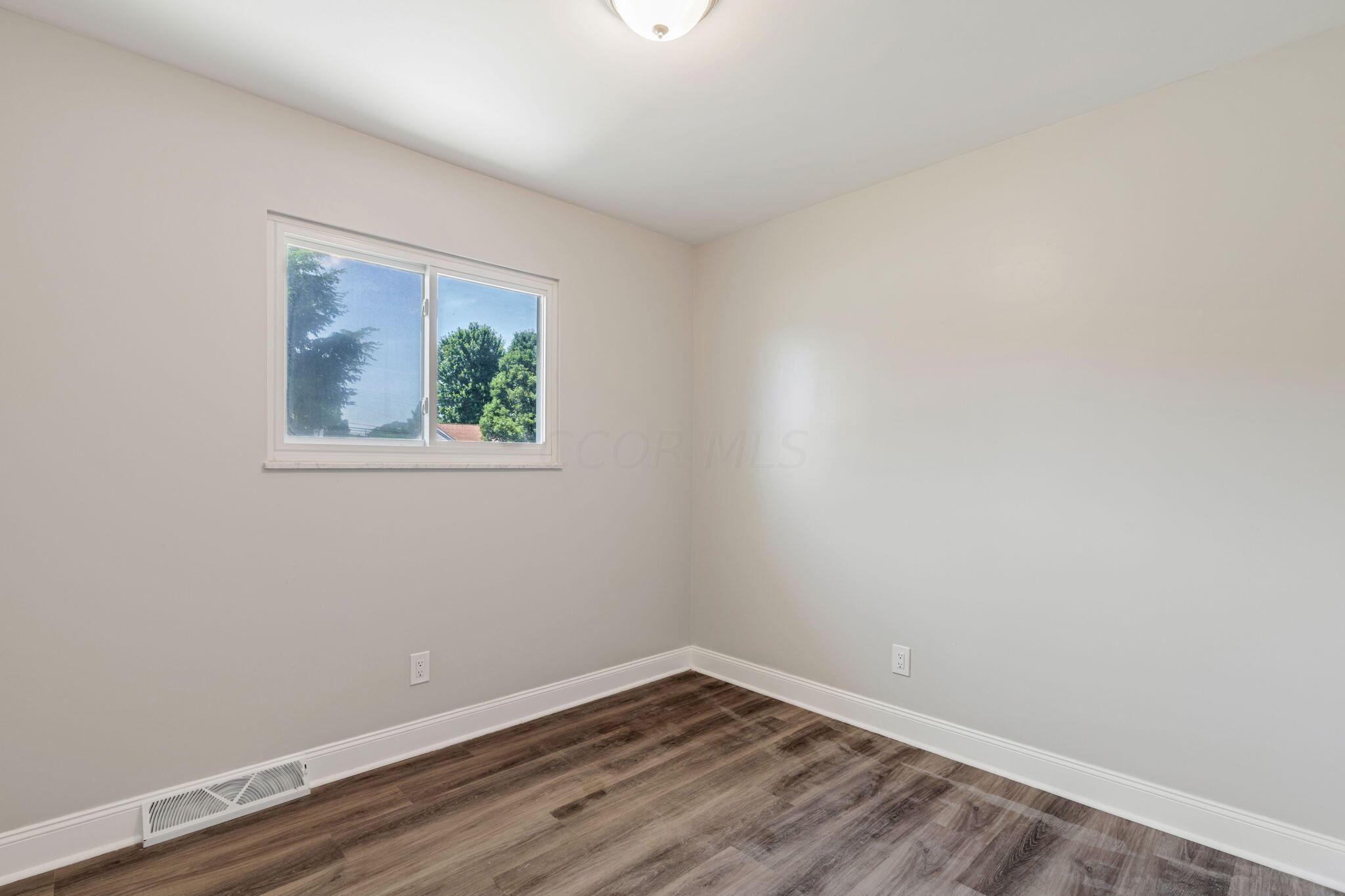 6274 Karl Road Columbus, OH 43229 - Photo 21 of 38 17-web-or-mls-6274-karl-rd