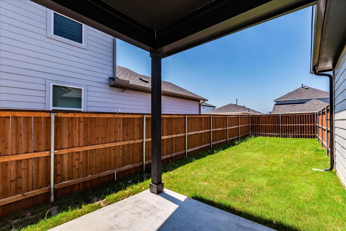 108 Makinaw Road Hutto, TX 78634 - Photo 23 of 34 Covered patio