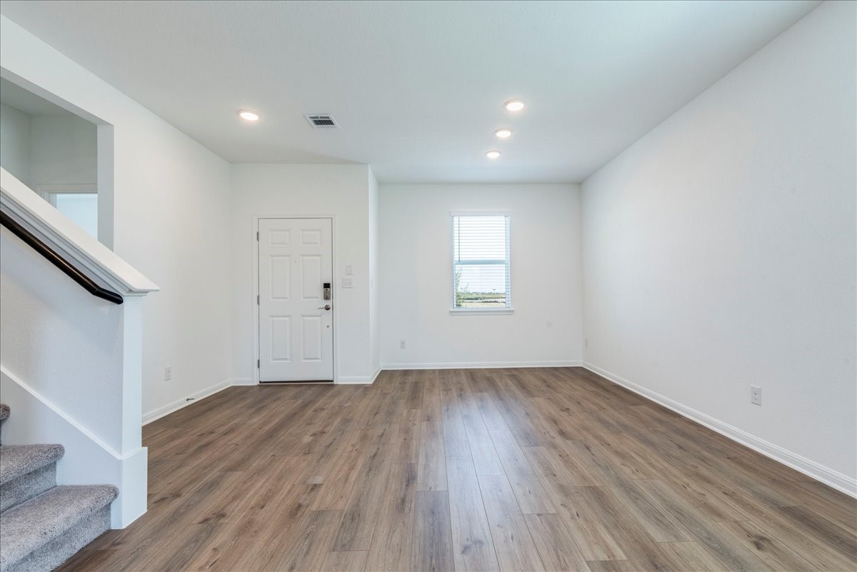 108 Makinaw Road Hutto, TX 78634 - Photo 8 of 34 Ring Doorbell comes with the home