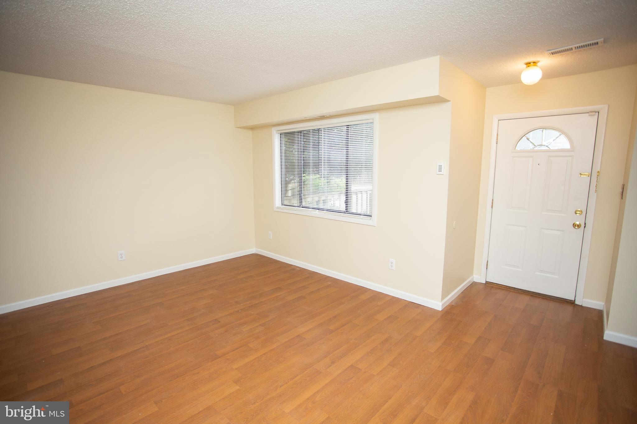 11 Dover Drive Lindenwold, NJ 08021 - Photo 4 of 41