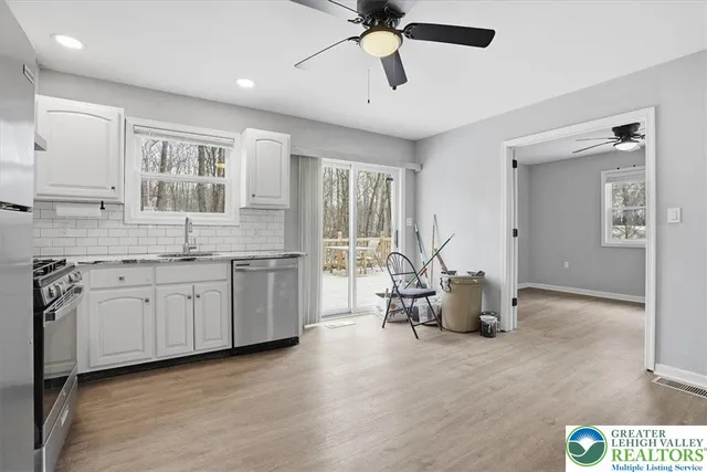 $399,900 | 5528 Elmwood Drive, Tannersville, PA 18372