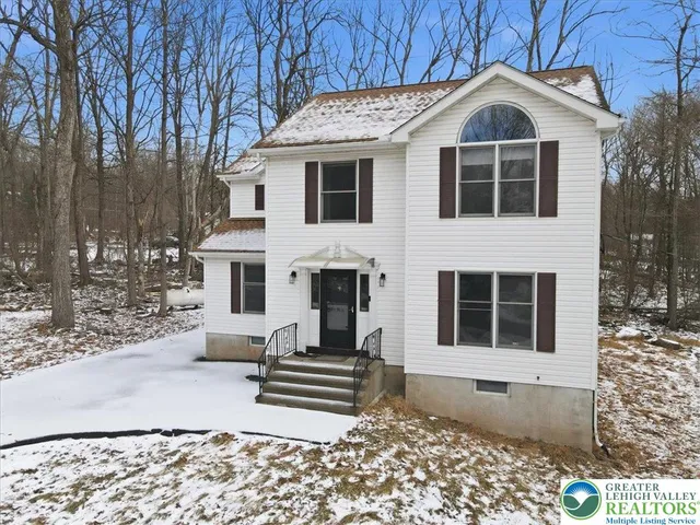 $399,900 | 5528 Elmwood Drive, Tannersville, PA 18372