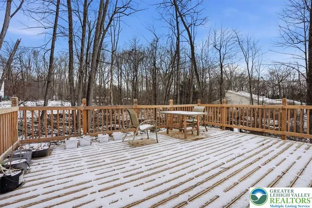 $399,900 | 5528 Elmwood Drive, Tannersville, PA 18372