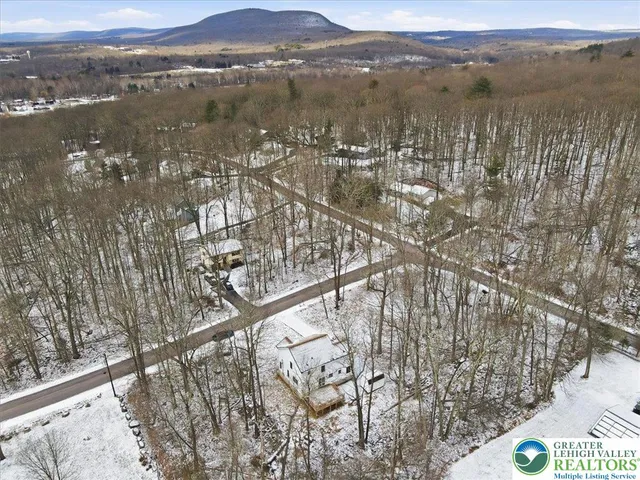 $399,900 | 5528 Elmwood Drive, Tannersville, PA 18372