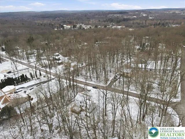 $399,900 | 5528 Elmwood Drive, Tannersville, PA 18372