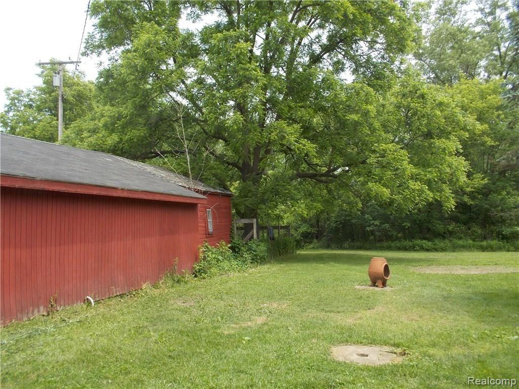 10984 Bell Oak Road Webberville, MI 48892 - Photo 8 of 9 DSCN1237.JPG