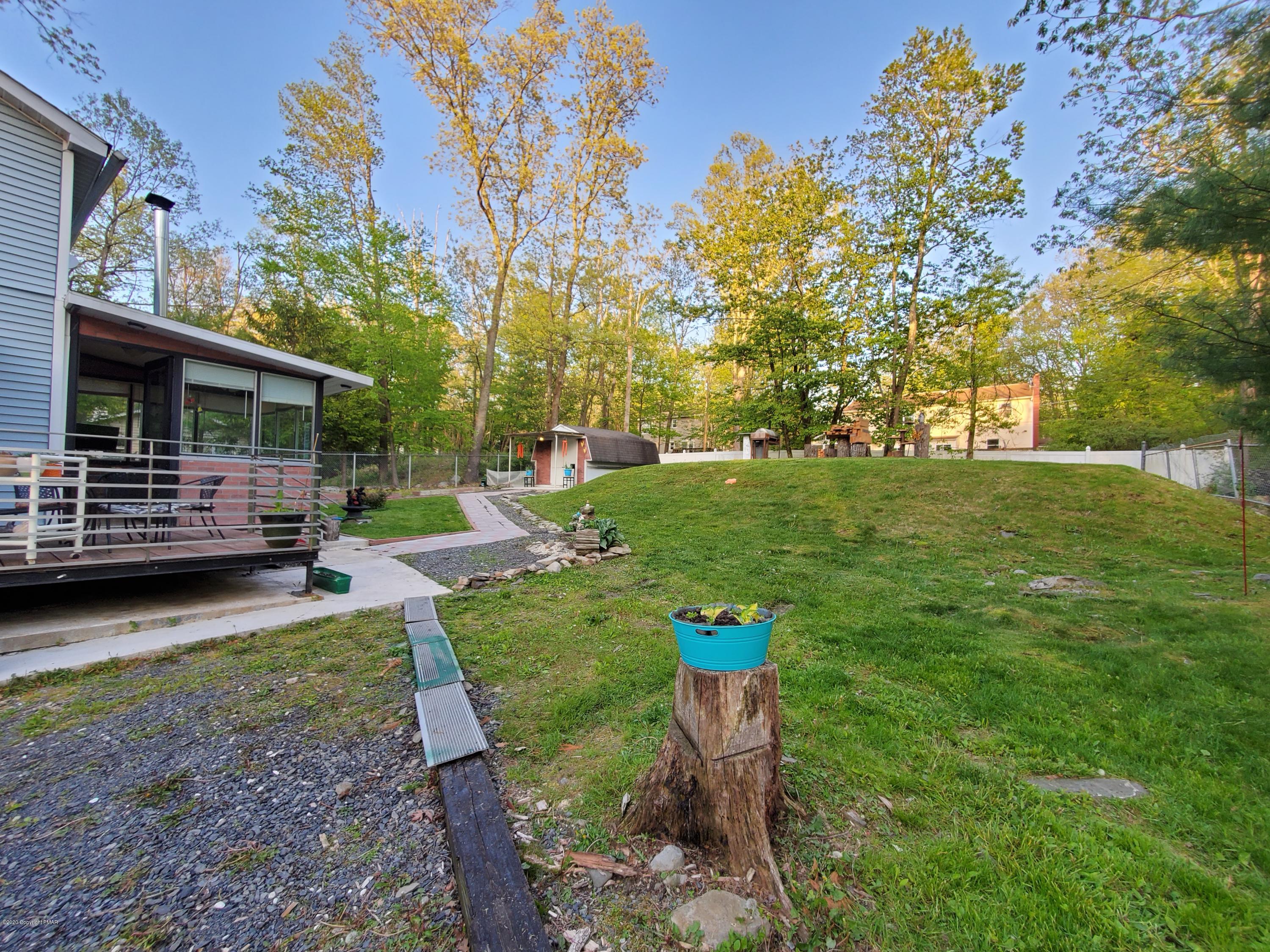 2124 Walnut Trail Bushkill, PA 18324 - Photo 32 of 37 Backyard