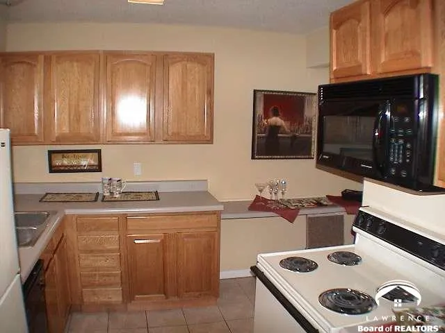 $195,000 | 2139 Quail Creek Drive, Lawrence, KS 66047