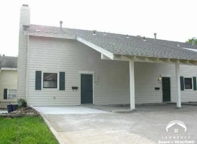 $195,000 | 2139 Quail Creek Drive, Lawrence, KS 66047