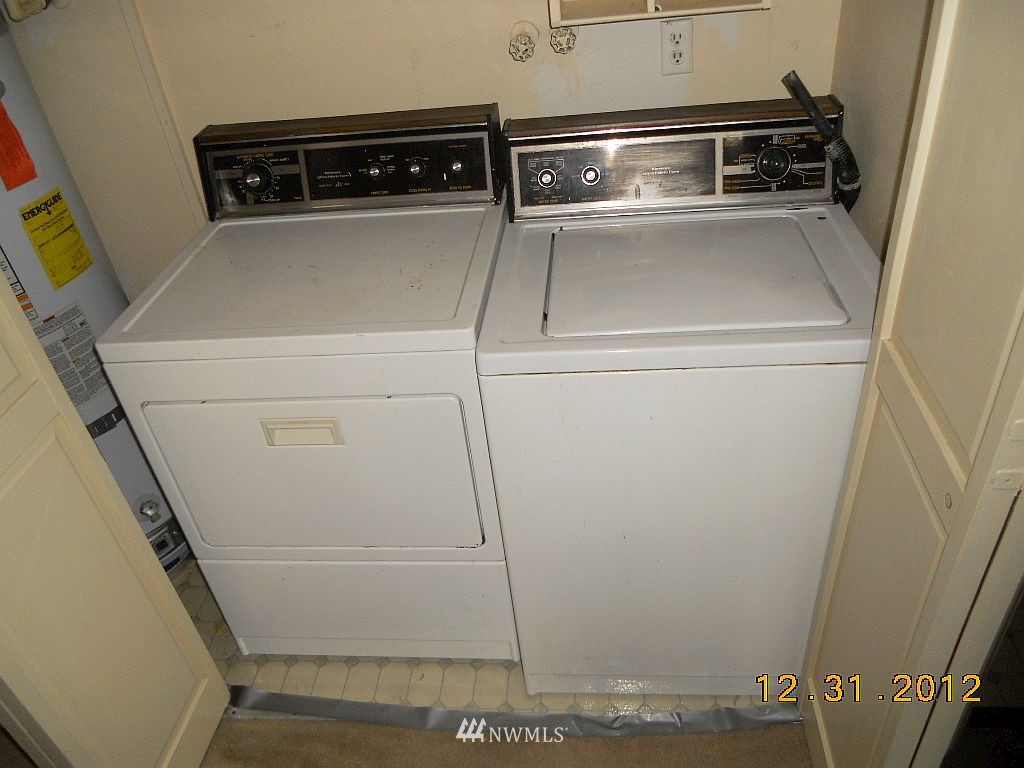 14205 Southeast 141st Street Renton, WA 98059 - Photo 12 of 15