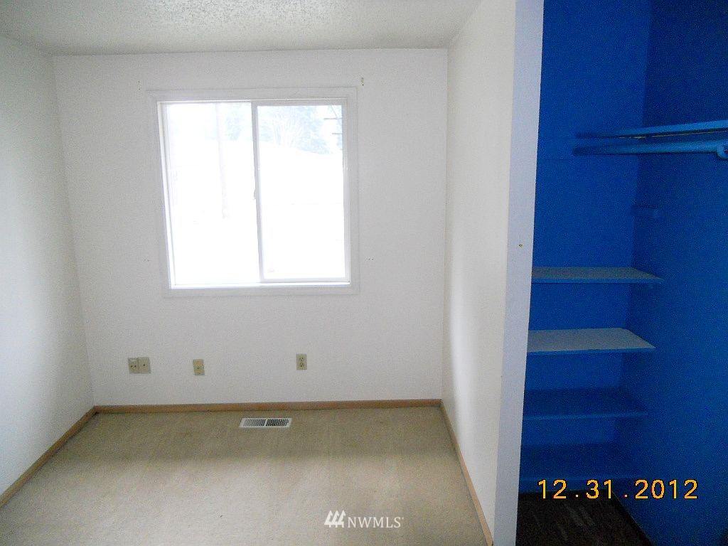 14205 Southeast 141st Street Renton, WA 98059 - Photo 10 of 15