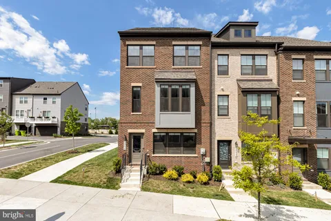 $570,000 | 3556 Stella Blue Drive, Hyattsville, MD 20782