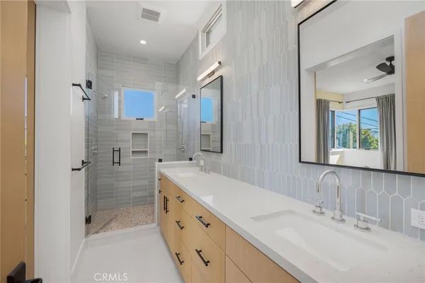 $12,500 | 1120 7th Street, Hermosa Beach, CA 90254