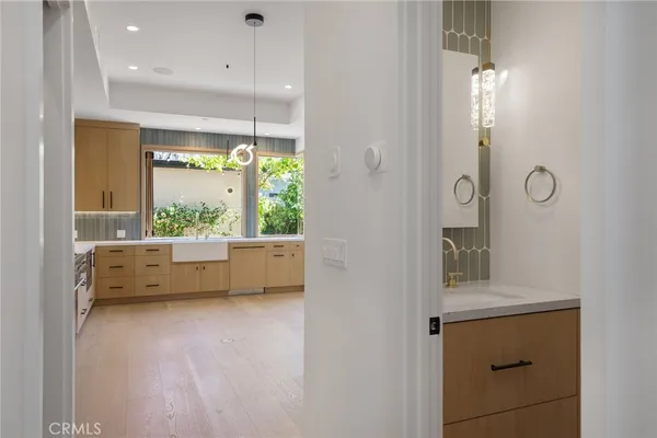 $12,500 | 1120 7th Street, Hermosa Beach, CA 90254