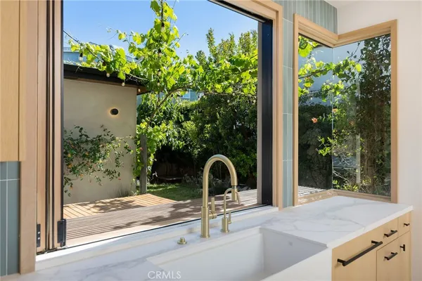 $12,500 | 1120 7th Street, Hermosa Beach, CA 90254