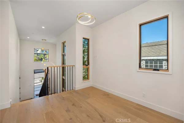 $12,500 | 1120 7th Street, Hermosa Beach, CA 90254