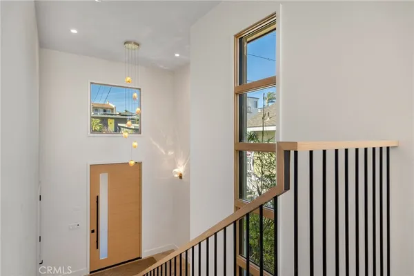 $12,500 | 1120 7th Street, Hermosa Beach, CA 90254