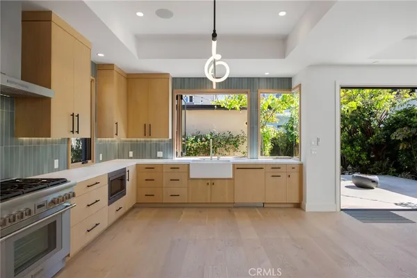 $12,500 | 1120 7th Street, Hermosa Beach, CA 90254