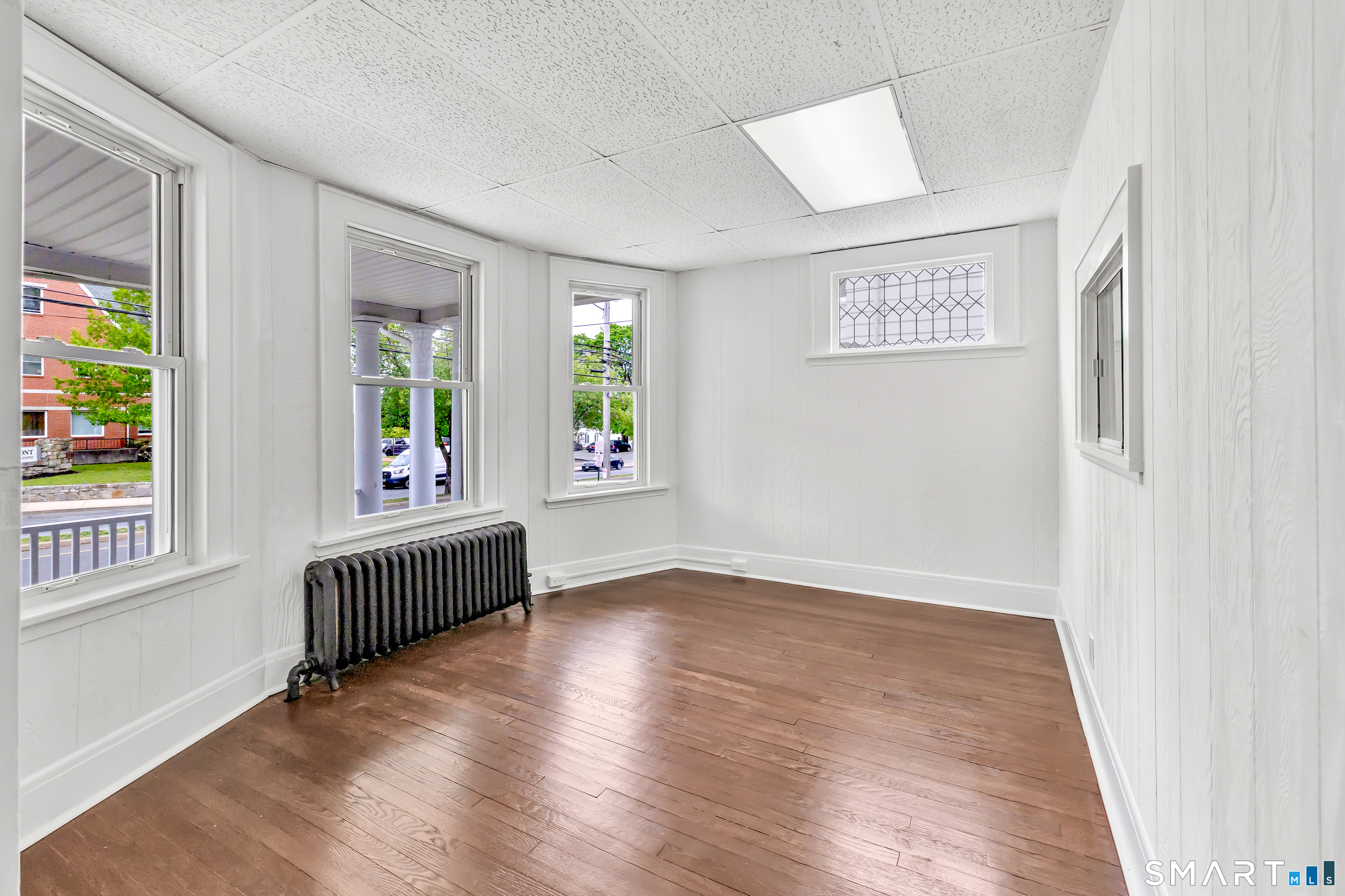 3193 Main Street Bridgeport, CT 06606 - Photo 5 of 39 1st Floor Living Room/Waiting Room