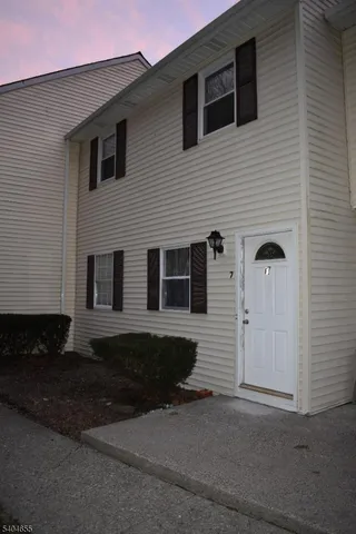 $2,300 | 322 Richard Mine Road, Unit 7, Wharton, NJ 07885