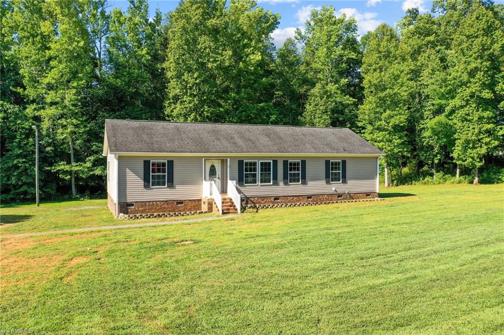 240 Rustic Road Reidsville, NC 27320 - Photo 2 of 37 Gallery Image 2