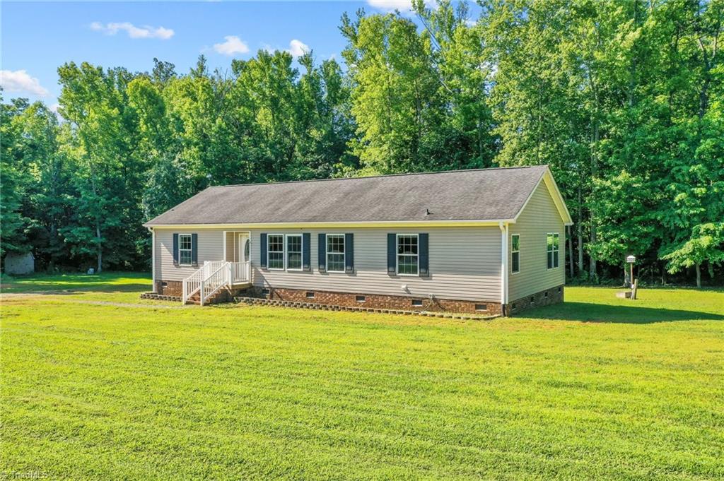240 Rustic Road Reidsville, NC 27320 - Photo 3 of 37 Gallery Image 3