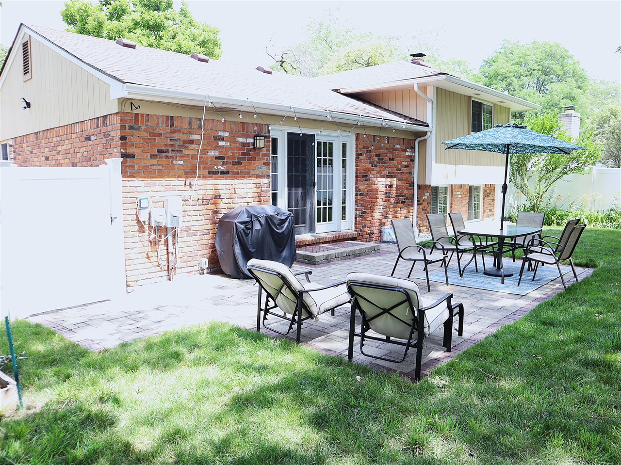 39889 Coronation Road Canton, MI 48188 - Photo 4 of 51