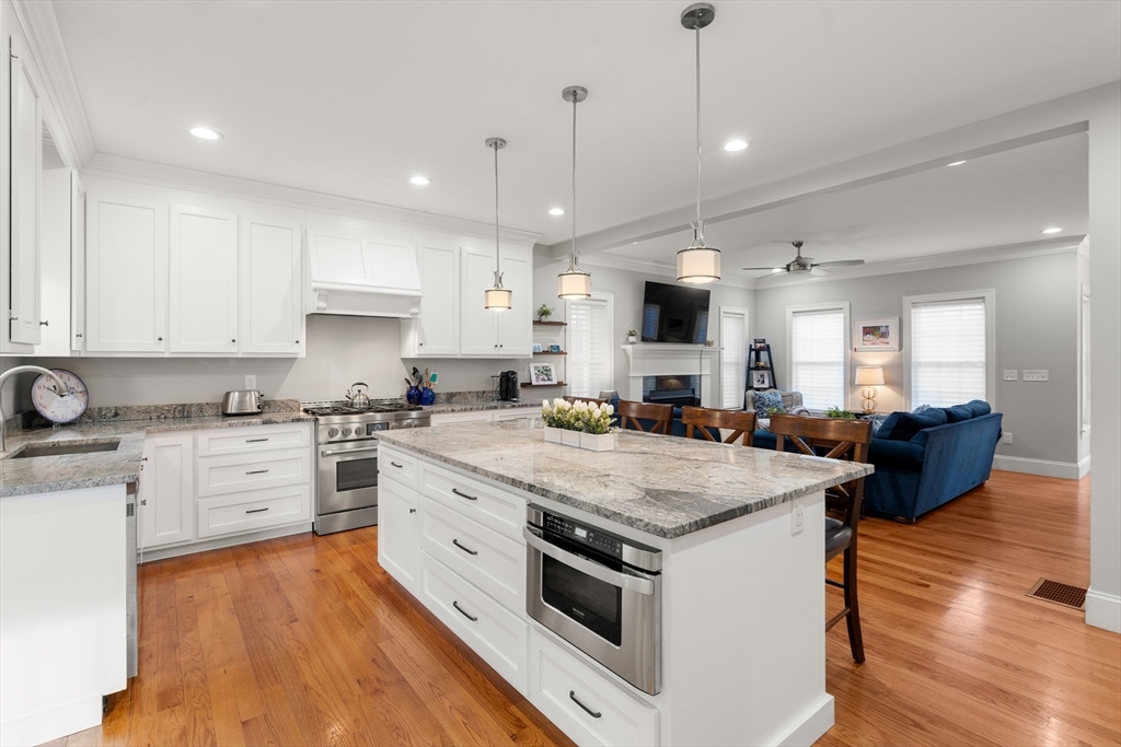 115 High Street Medfield, MA 02052 - Photo 9 of 36