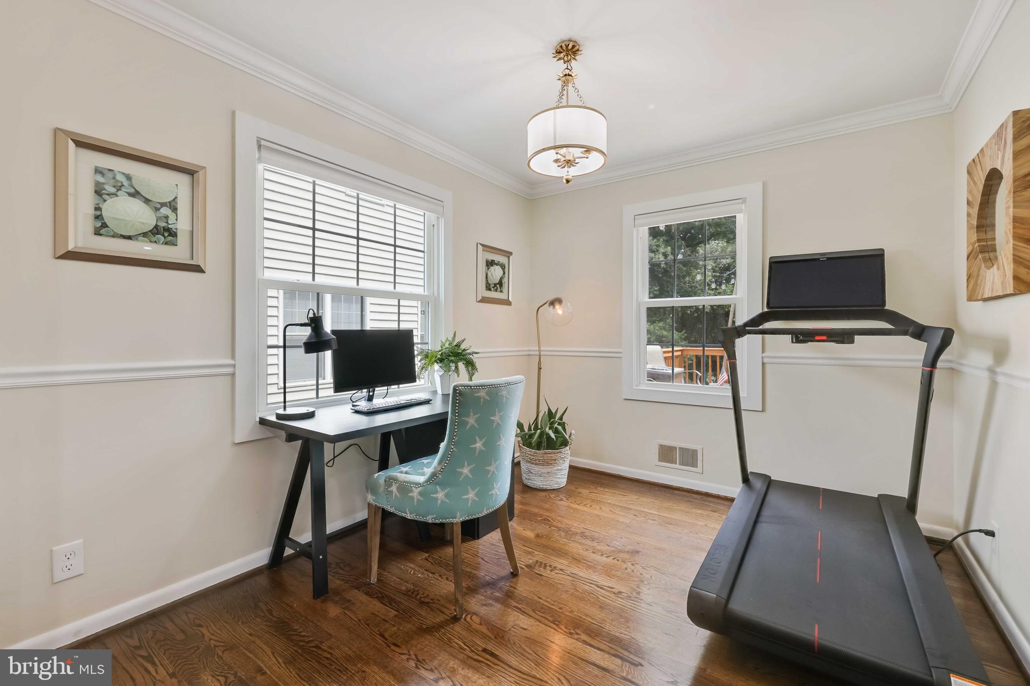 455 Schley Road Annapolis, MD 21401 - Photo 16 of 67 Bright office with design inspired light