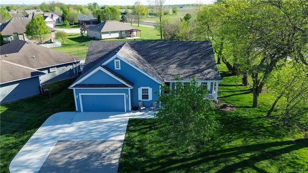 $398,500 | 2010 Prairie Grass Drive, Raymore, MO 64083