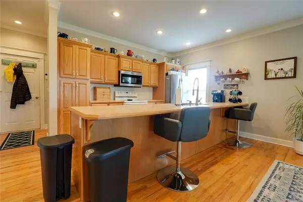 $398,500 | 2010 Prairie Grass Drive, Raymore, MO 64083