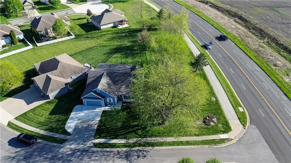 $398,500 | 2010 Prairie Grass Drive, Raymore, MO 64083