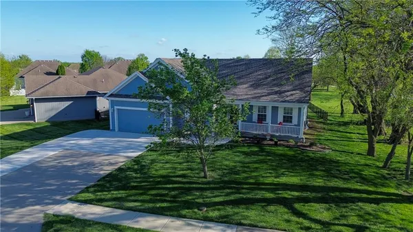 $398,500 | 2010 Prairie Grass Drive, Raymore, MO 64083