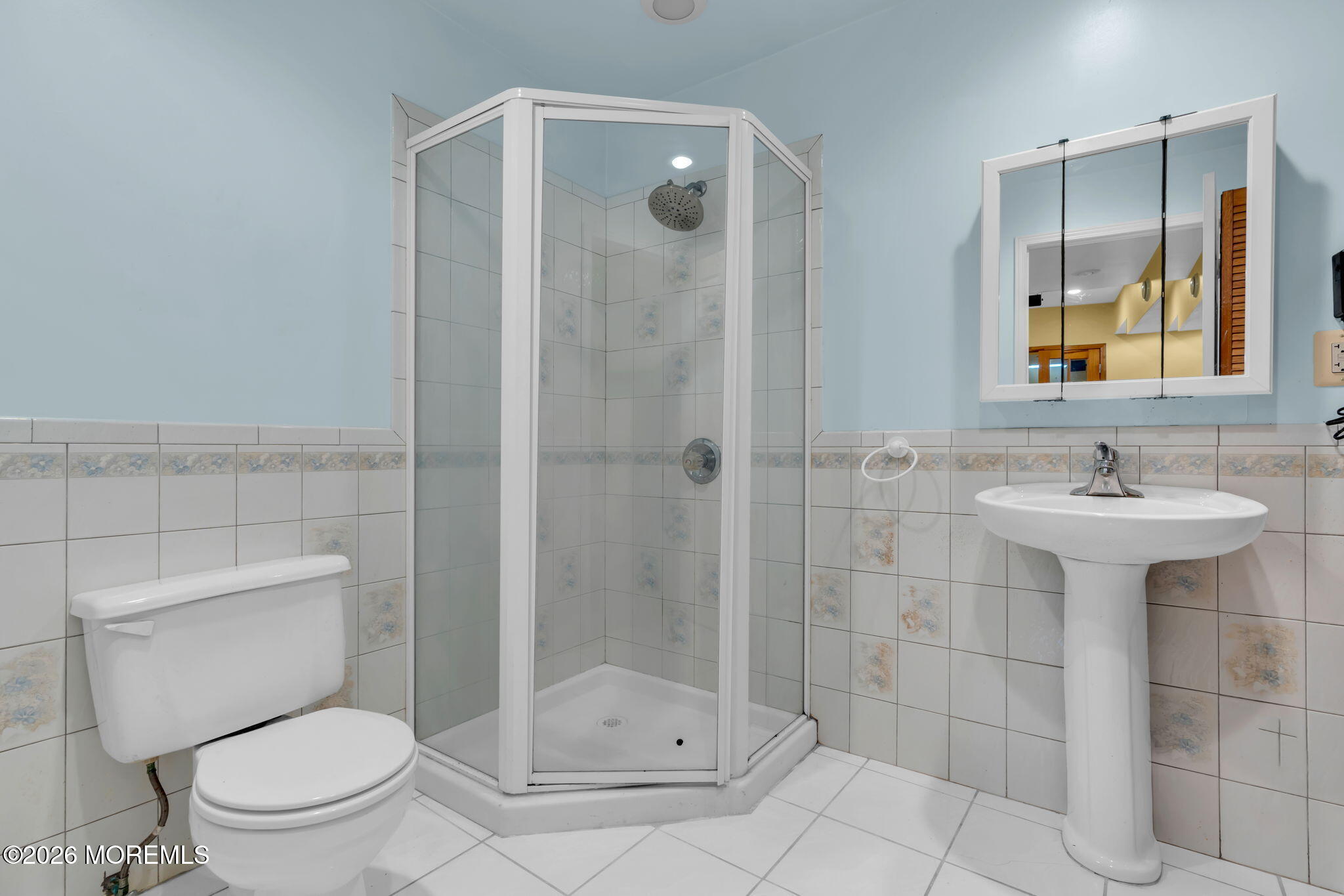 18 Lysbeth Lane Matawan, NJ 07747 - Photo 30 of 36 a bathroom with a shower a toilet and sink