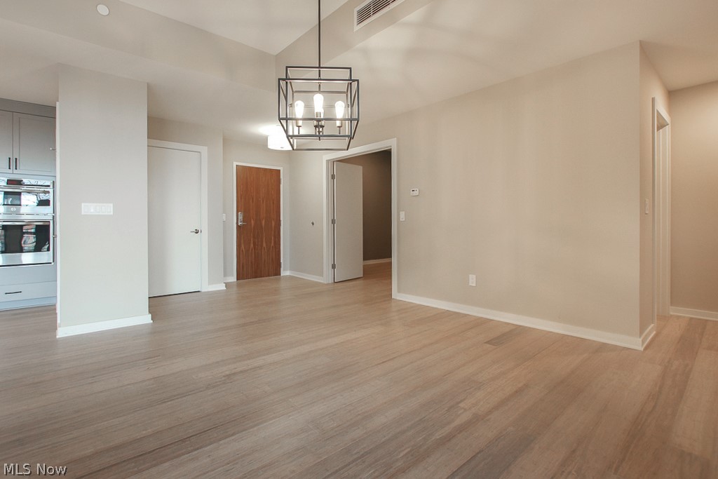 2044 Random Road, Unit 402 Cleveland, OH 44106 - Photo 9 of 35 Gallery Image 9