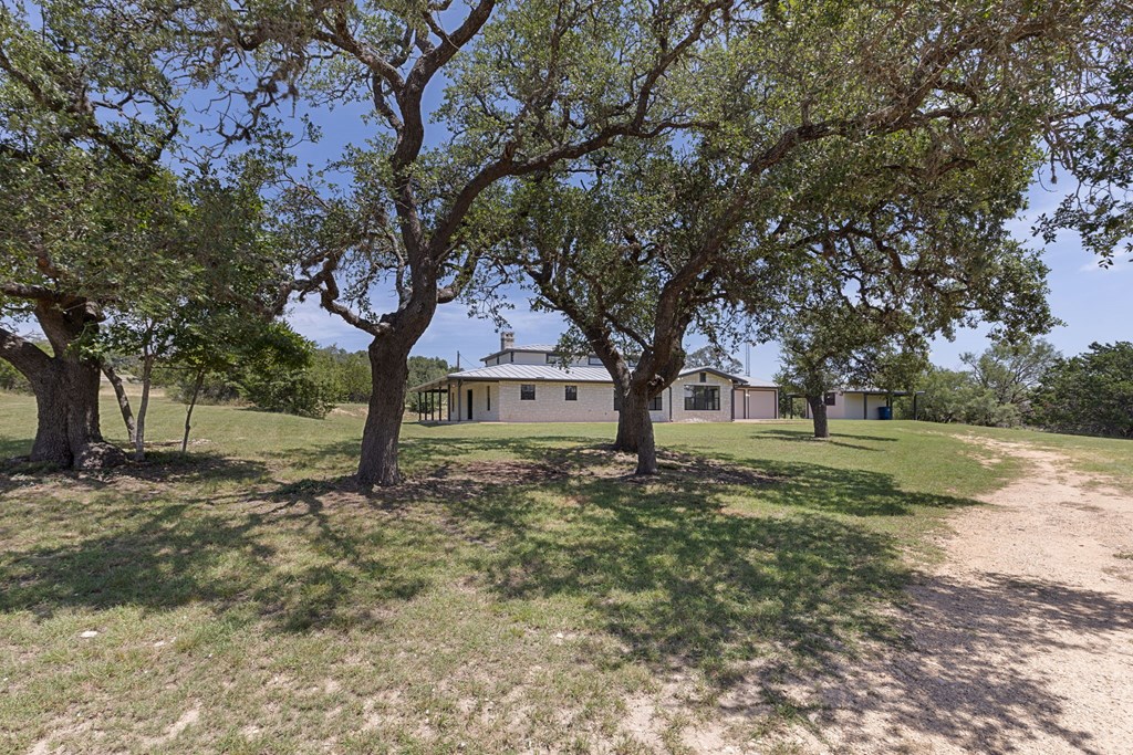622 Paradise Ranch Road Fredericksburg, TX 78624 - Photo 2 of 57 Gallery Image 2