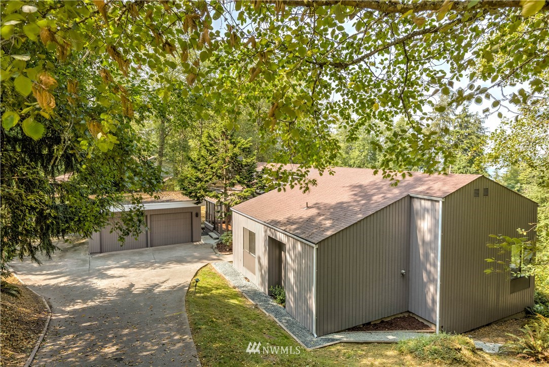 760 Greenoch Loop Oak Harbor, WA 98277 - Photo 2 of 25
