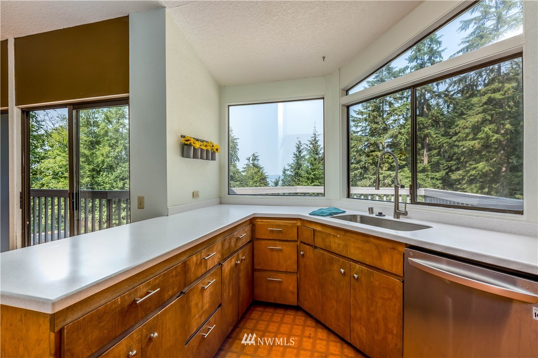 760 Greenoch Loop Oak Harbor, WA 98277 - Photo 13 of 25