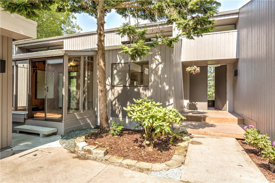 760 Greenoch Loop Oak Harbor, WA 98277 - Photo 4 of 25