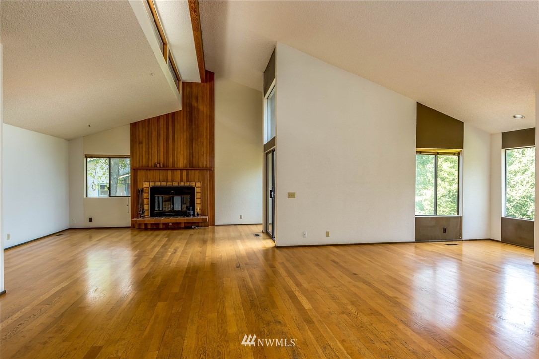 760 Greenoch Loop Oak Harbor, WA 98277 - Photo 5 of 25