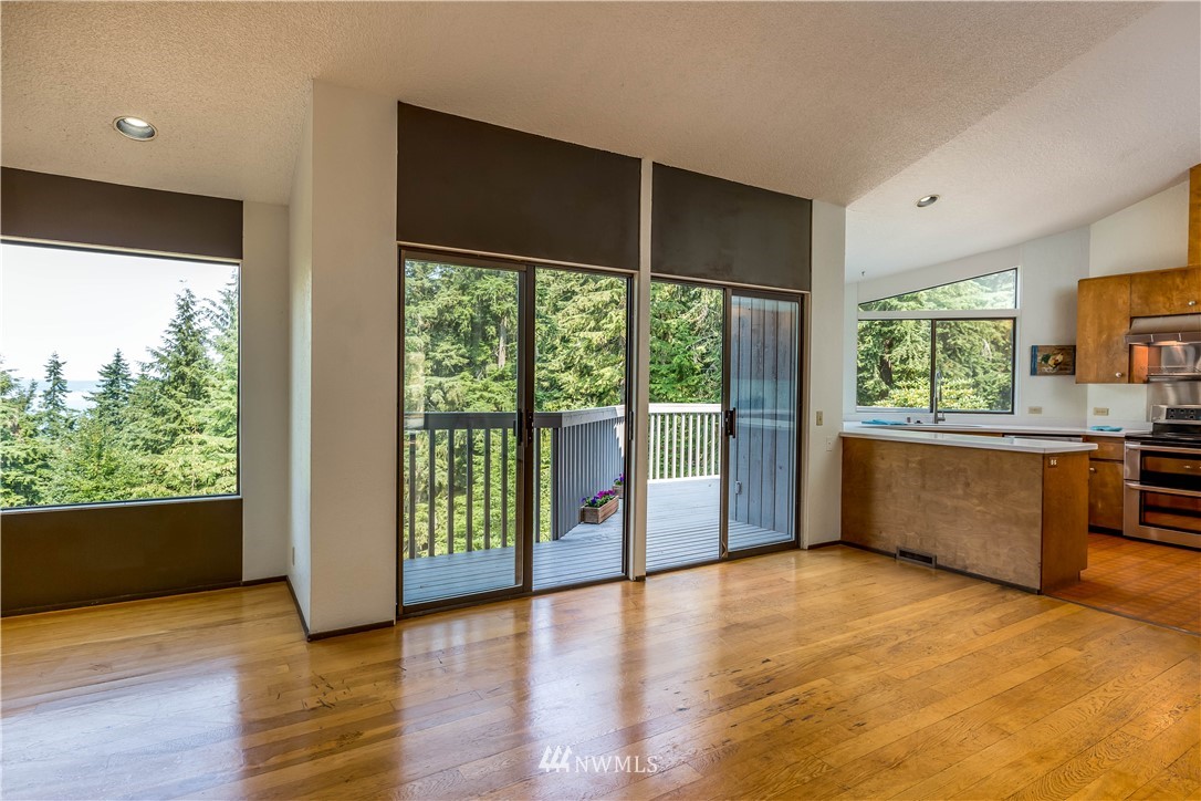 760 Greenoch Loop Oak Harbor, WA 98277 - Photo 10 of 25