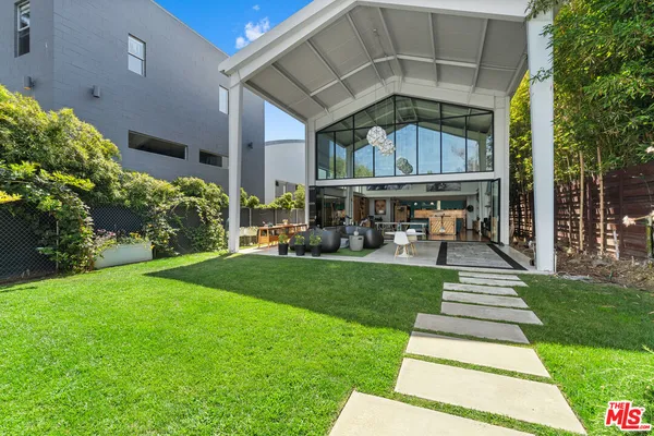 $15,350 | 548 Rose Avenue, Venice, CA 90291