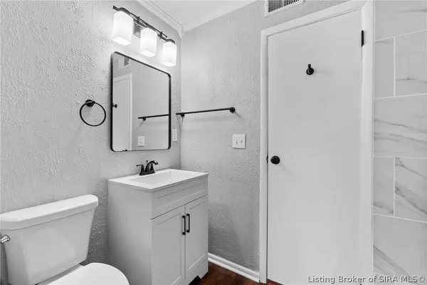 $209,000 | 716 Higgins Drive, Jeffersonville, IN 47130