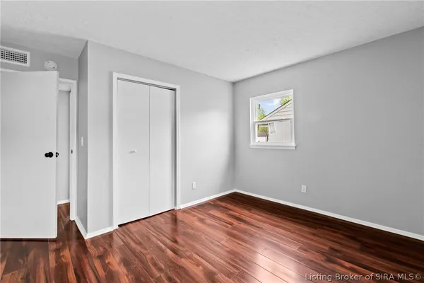 $209,000 | 716 Higgins Drive, Jeffersonville, IN 47130