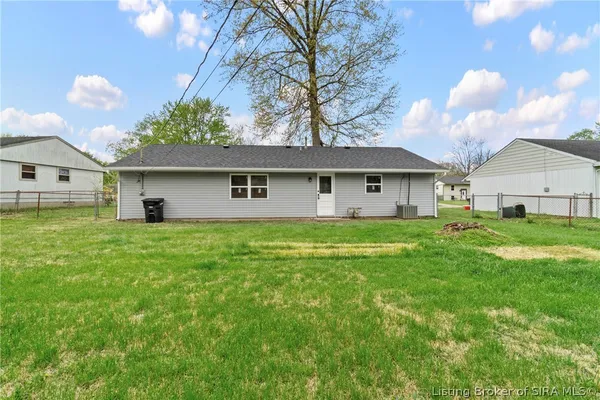 $209,000 | 716 Higgins Drive, Jeffersonville, IN 47130