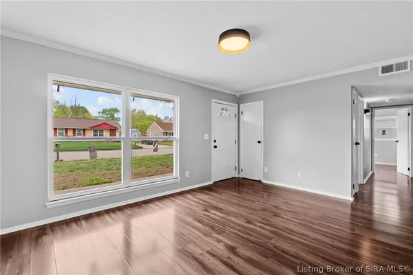 $209,000 | 716 Higgins Drive, Jeffersonville, IN 47130