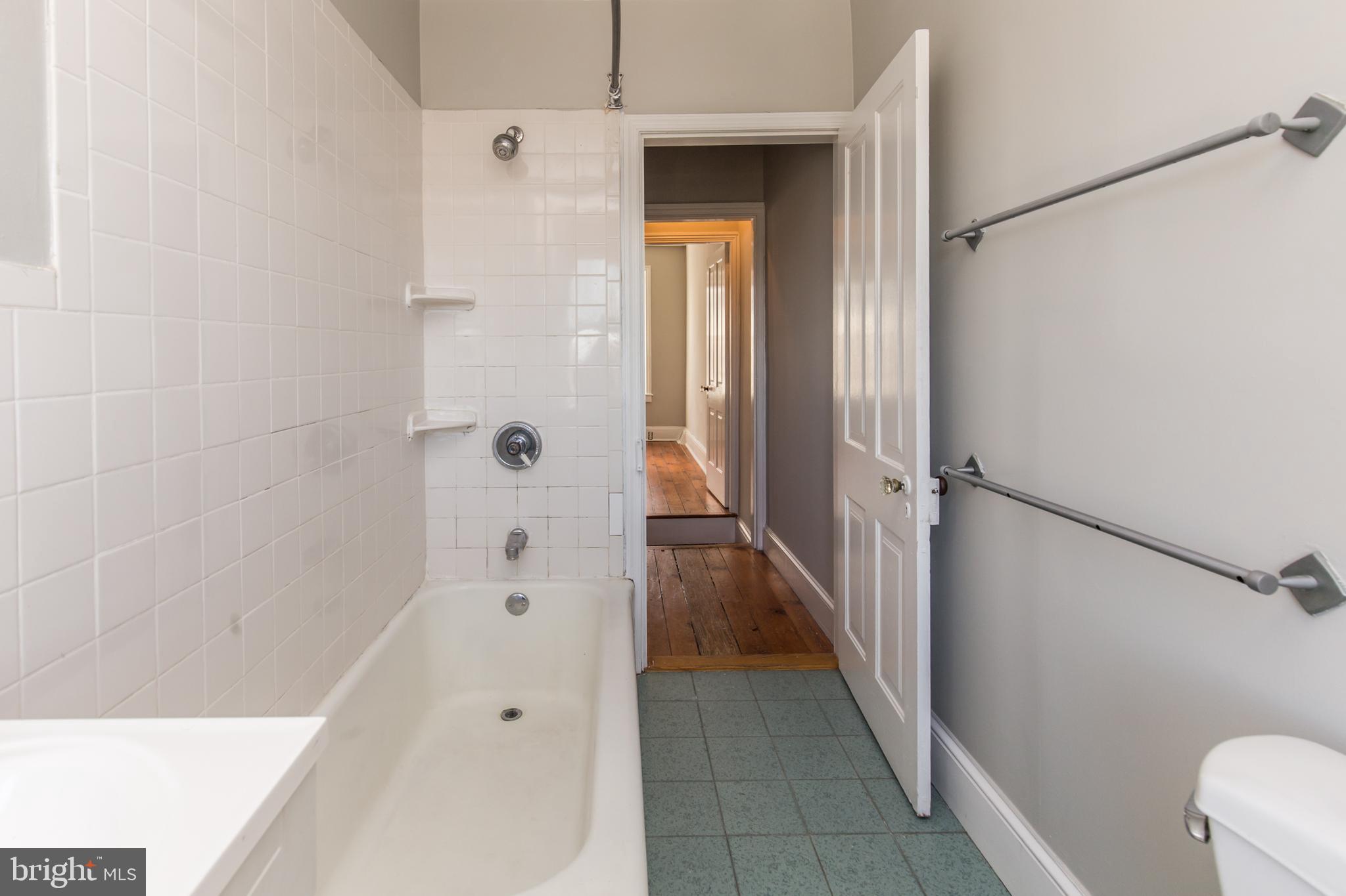 4306 Terrace Street Philadelphia, PA 19128 - Photo 11 of 25