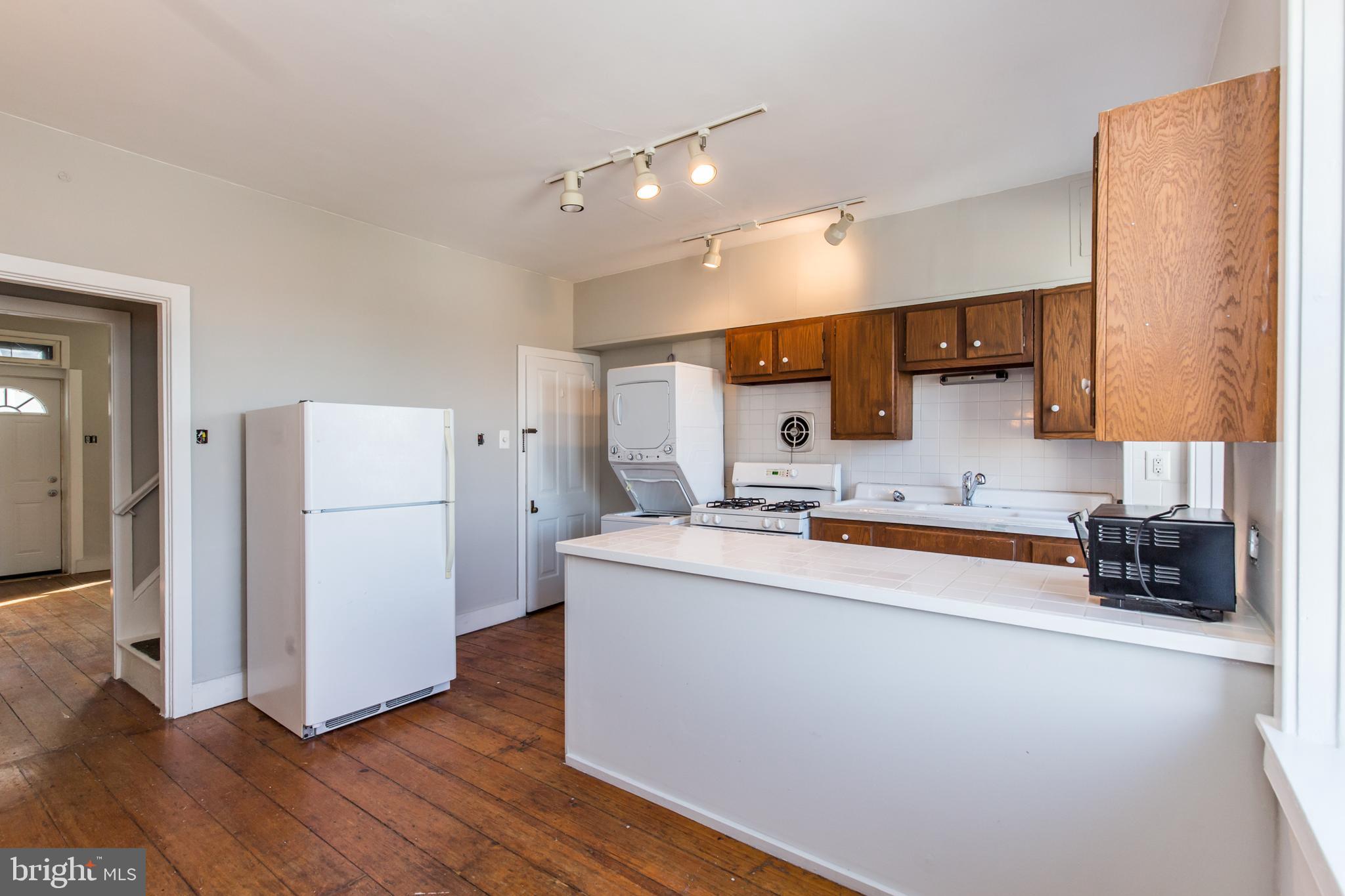 4306 Terrace Street Philadelphia, PA 19128 - Photo 5 of 25