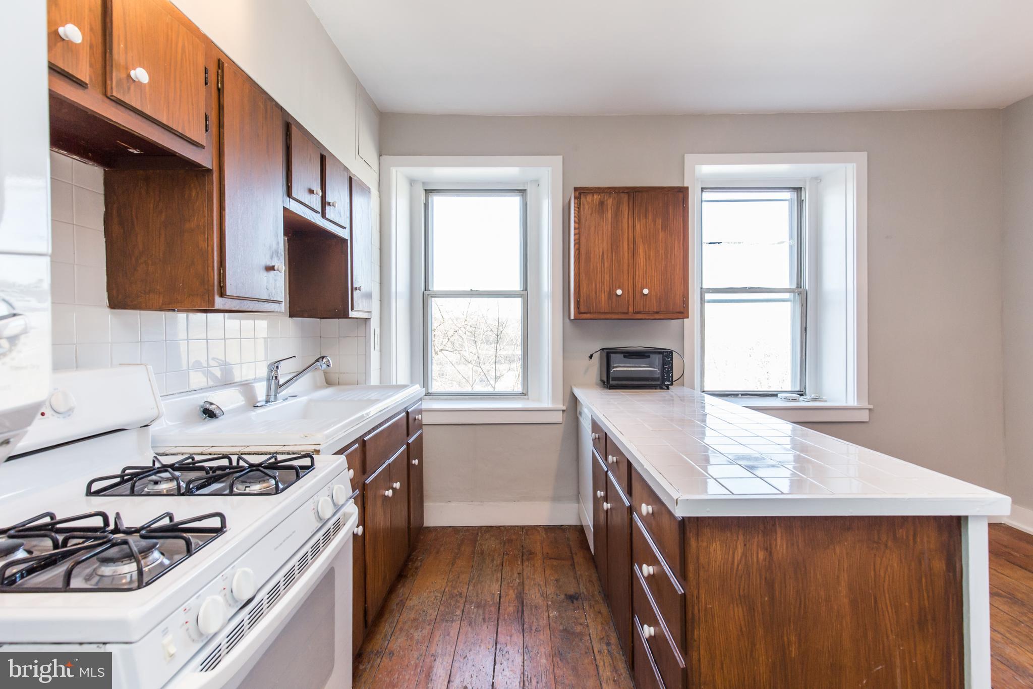 4306 Terrace Street Philadelphia, PA 19128 - Photo 7 of 25