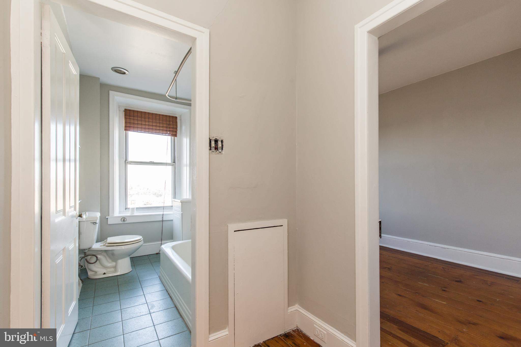 4306 Terrace Street Philadelphia, PA 19128 - Photo 9 of 25